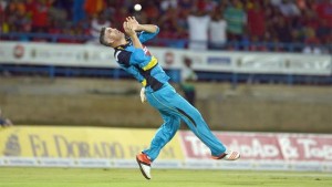 Great catch: St Lucia Zouks captaiun Kevin Pietersen does well to hold on to this catch despite losing his balance to dismiss Jacques Kallis of the T&T Red Steel in their Caribbean Premier League match at the Queen’s Park Oval on Tuesday evening. The Zouks won by four wickets. —Photo: Anisto Alves