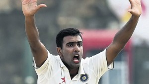 GALLE, Sri Lank— Indian cricketer Ravichandran Ashwin successfully appeals for a leg before wicket decision against Sri Lankan cricketer Rangana Herath during the first day of the opening Test match at the Galle International Cricket Stadium in Galle, Sri Lanka, yesterday. (PHOTOS: AFP)