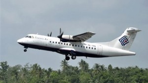 In this photo taken December 26, 2010, Trigana Air Service's ATR42-300 twin turboprop plane takes off at Supadio airport in Pontianak, West Kalimantan, Indonesia. The same type of a Trigana airliner carrying 54 people was missing Sunday. (Photo: AP)