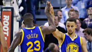 On a night when the Jazz were able to dictate the style, Draymond Green and Stephon Curry combined forces to make the Warriors a perfect 19-0.