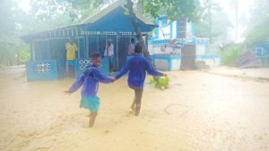 LEOGANE, Haiti — Residents head to a shelter in Leogane yesterday before Hurricane Matthew slammed into Haiti’s south-western tip with howling 145 mph winds, tearing off roofs in the poor and largely rural area, uprooting trees, and leaving rivers bloated and choked with debris.