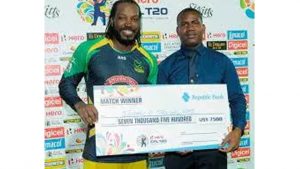  Chris Gayle with St.Kitts-Nevis Deputy Prime Minister and Minister of Sports Hon. Shawn K Richards